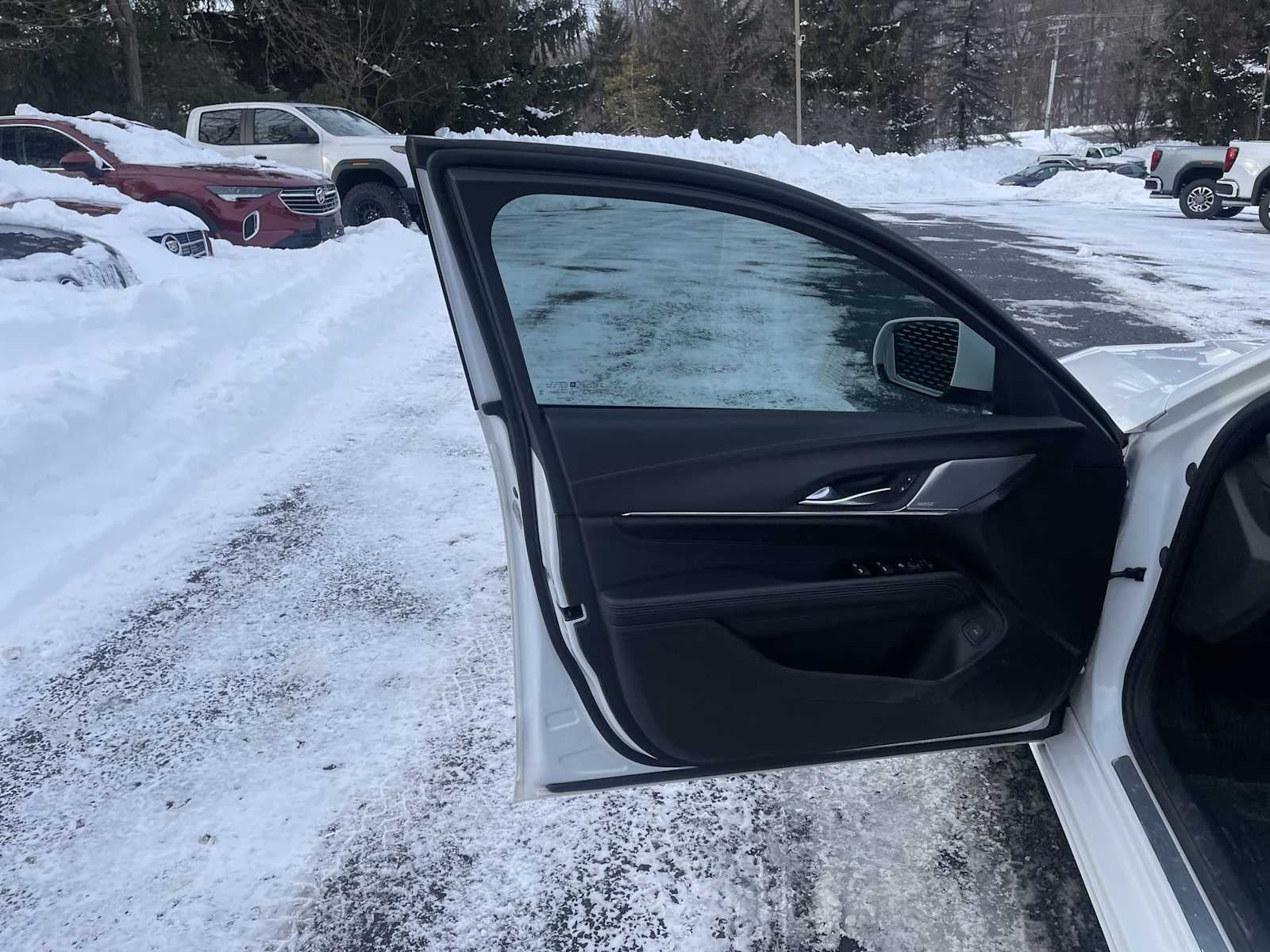 2023 Cadillac CT4 Luxury