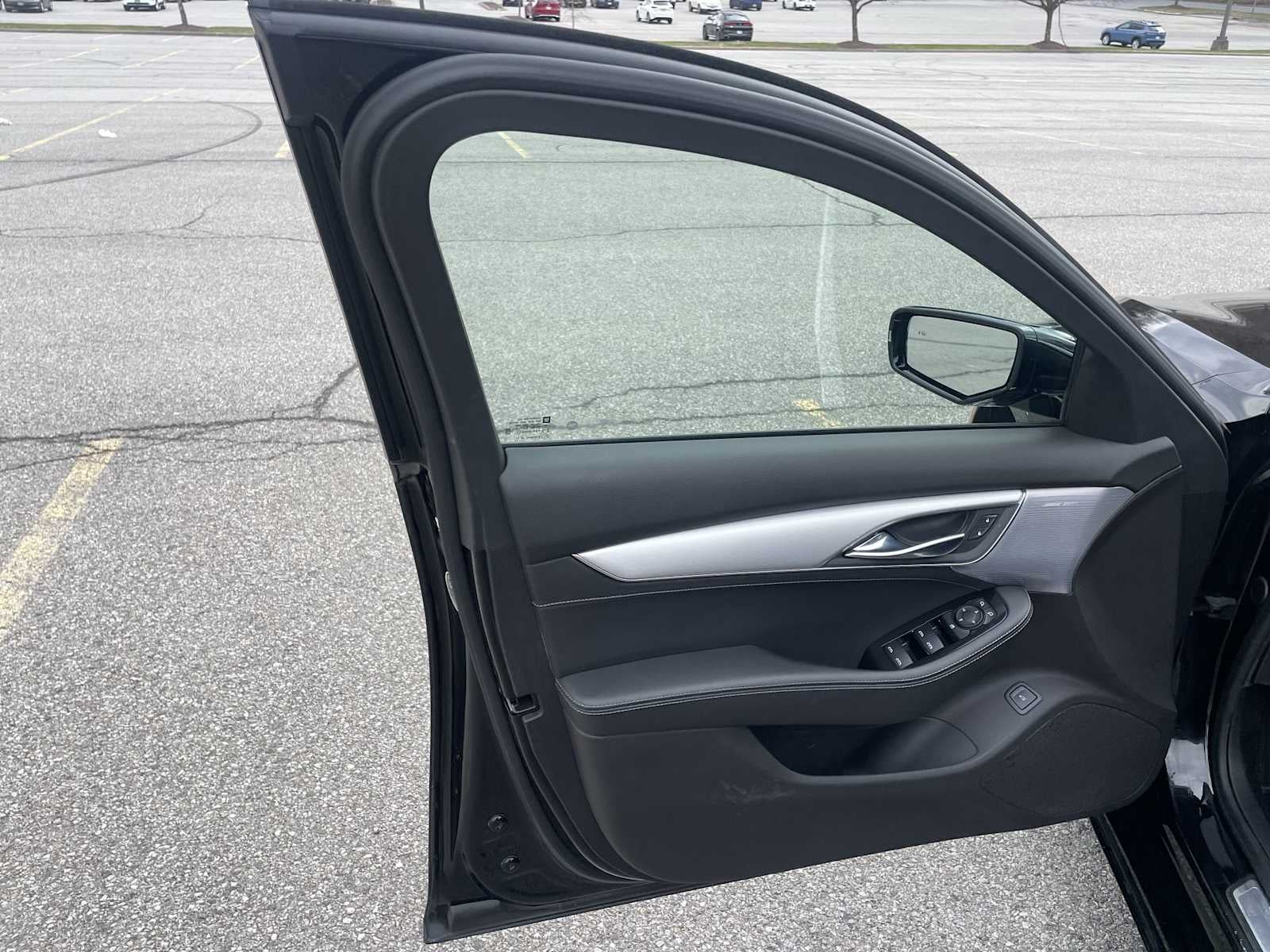 2023 Cadillac CT5 Luxury