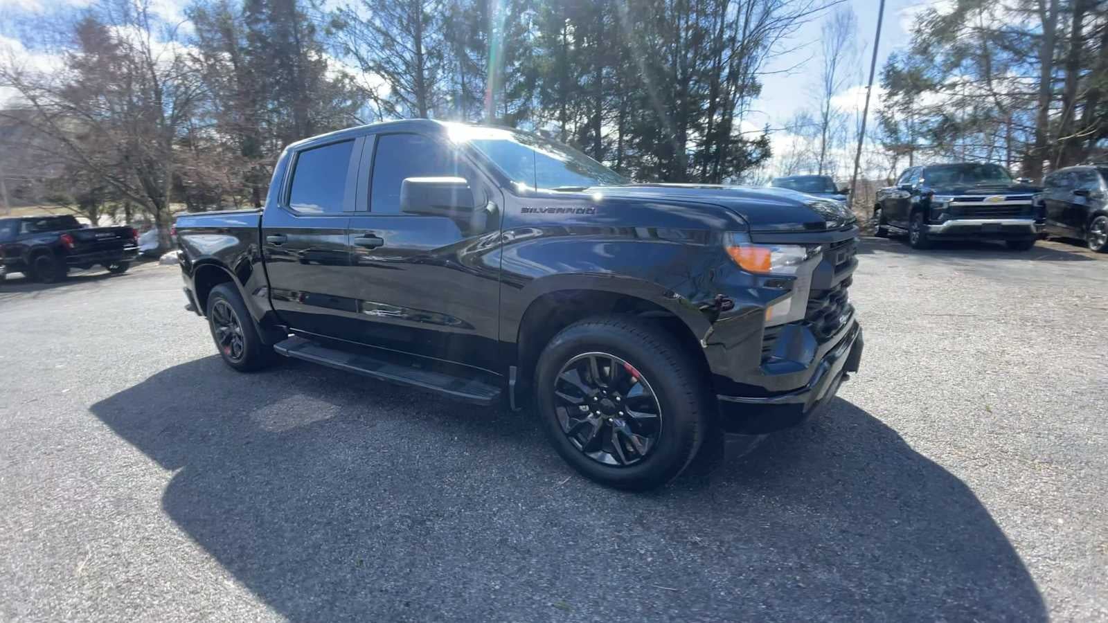 2022 Chevrolet Silverado 1500 Custom
