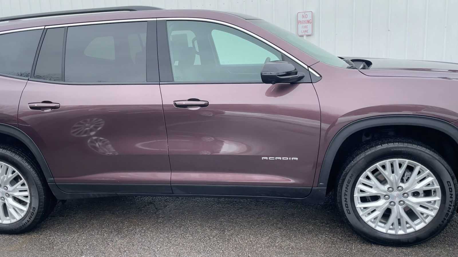 2024 GMC Acadia Elevation