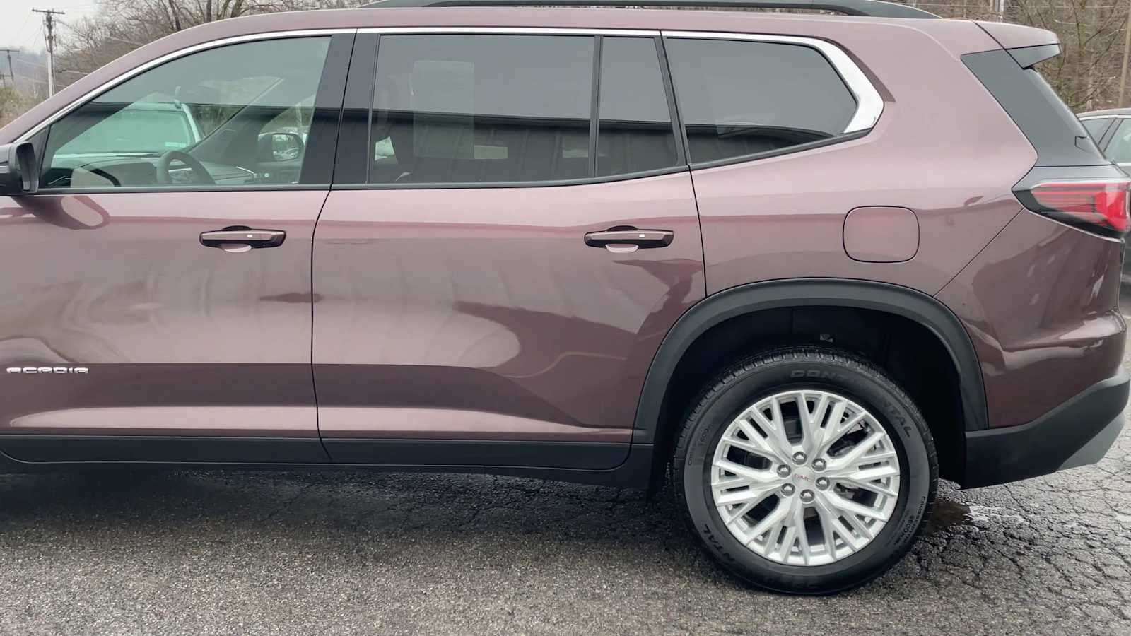 2024 GMC Acadia Elevation
