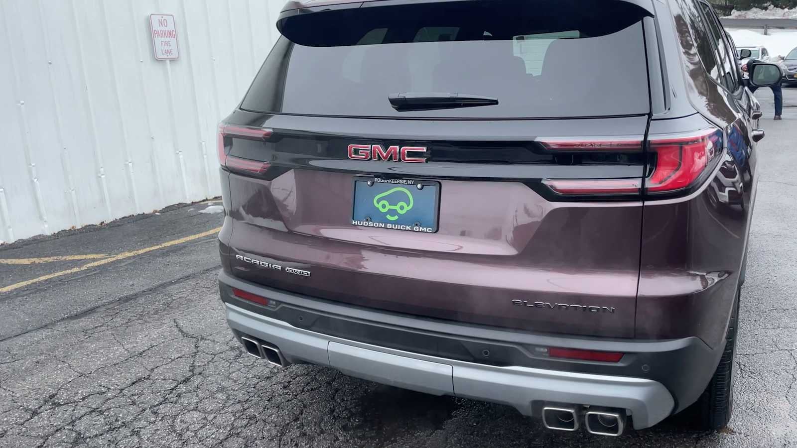 2024 GMC Acadia Elevation