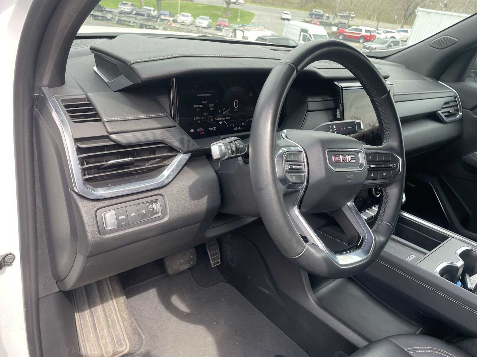 2024 GMC Acadia Elevation