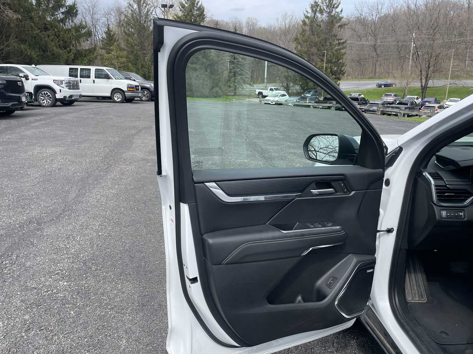 2024 GMC Acadia Elevation