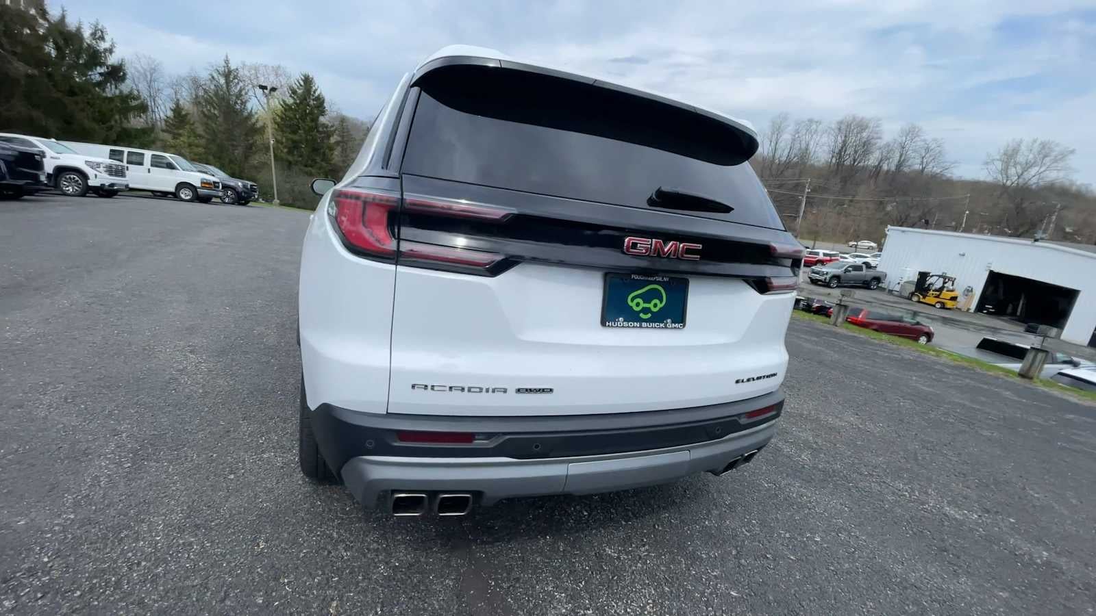 2024 GMC Acadia Elevation