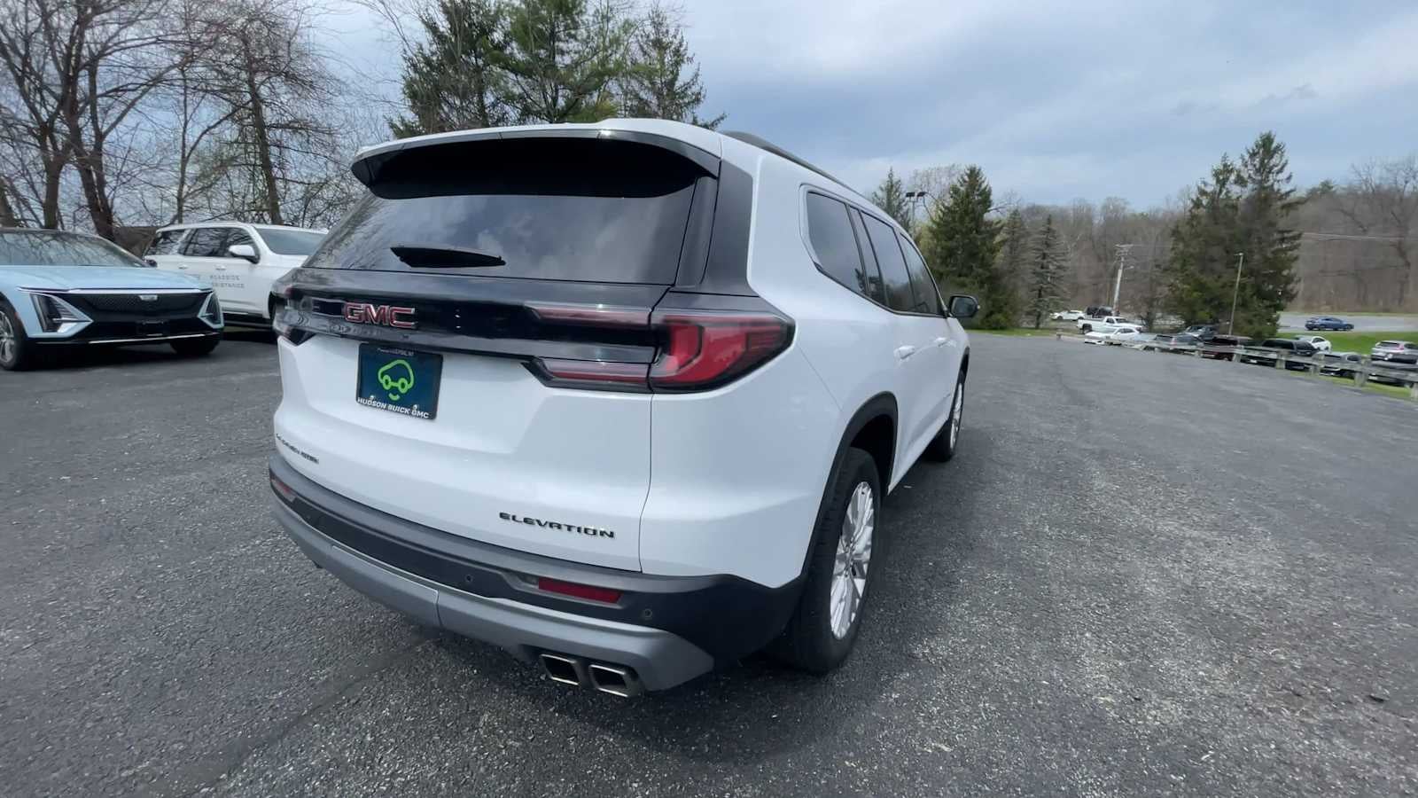 2024 GMC Acadia Elevation