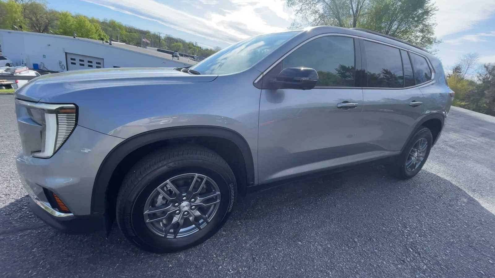 2025 GMC Acadia Elevation