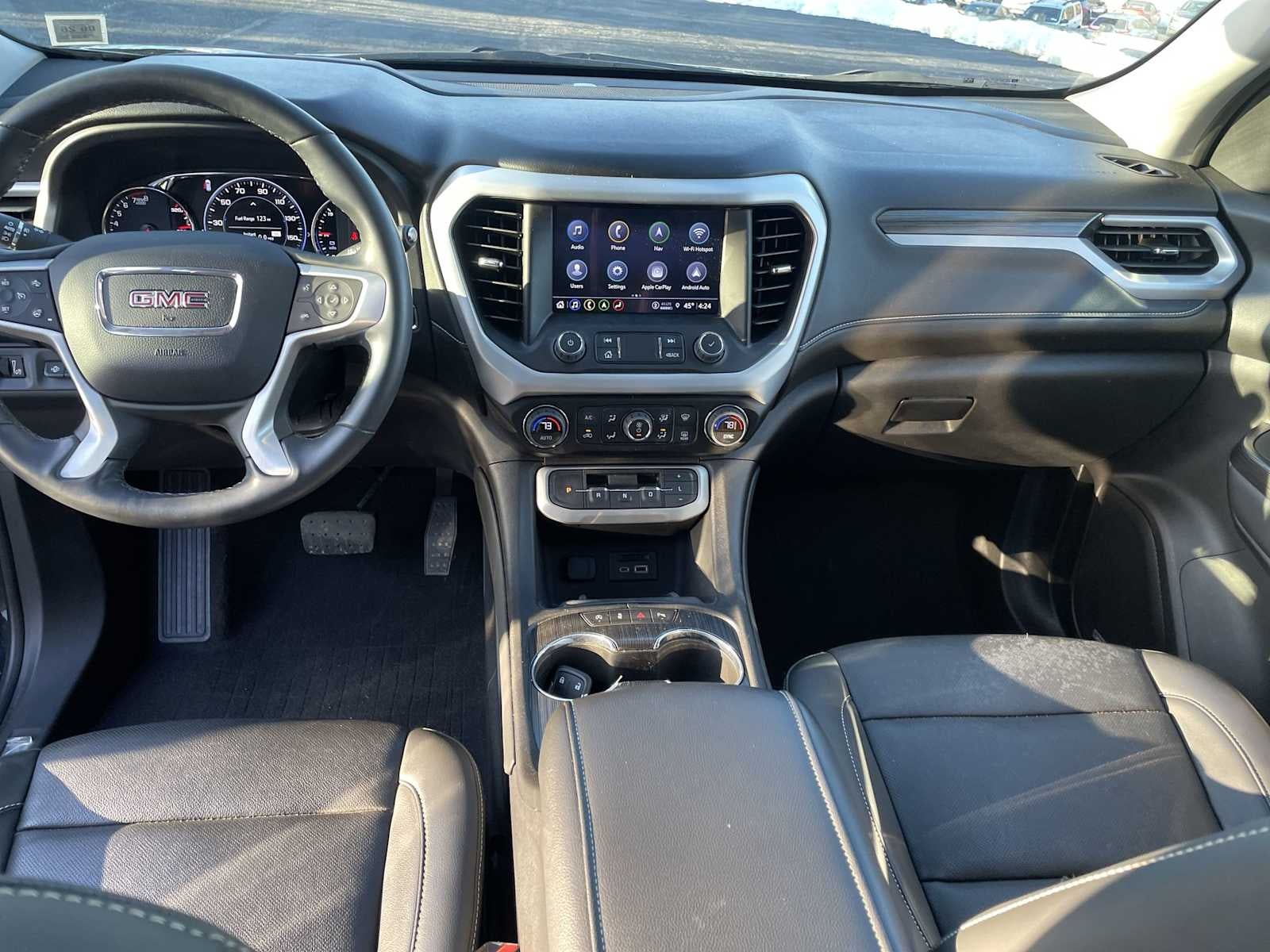 2023 GMC Acadia SLT