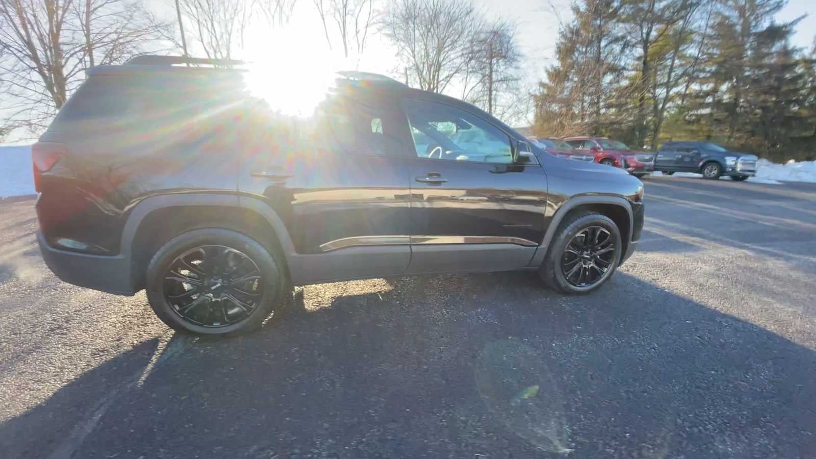 2023 GMC Acadia SLT