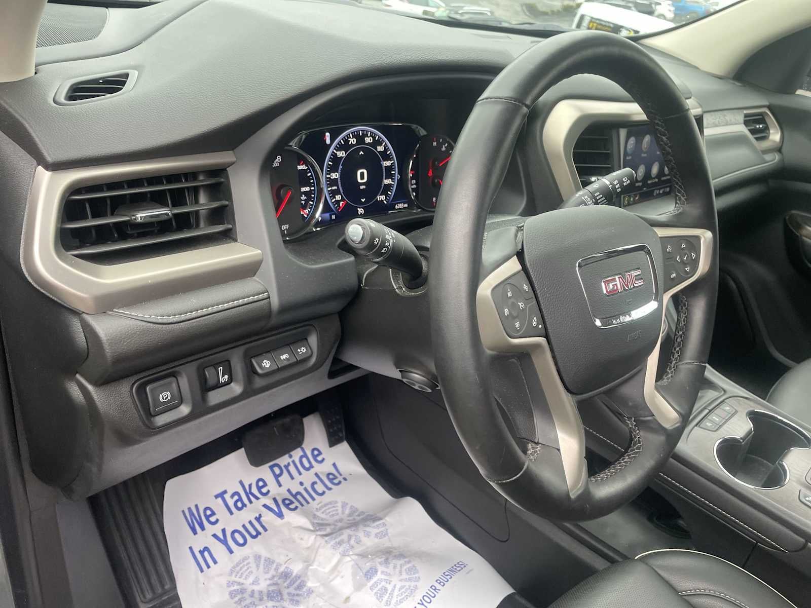 2023 GMC Acadia Denali