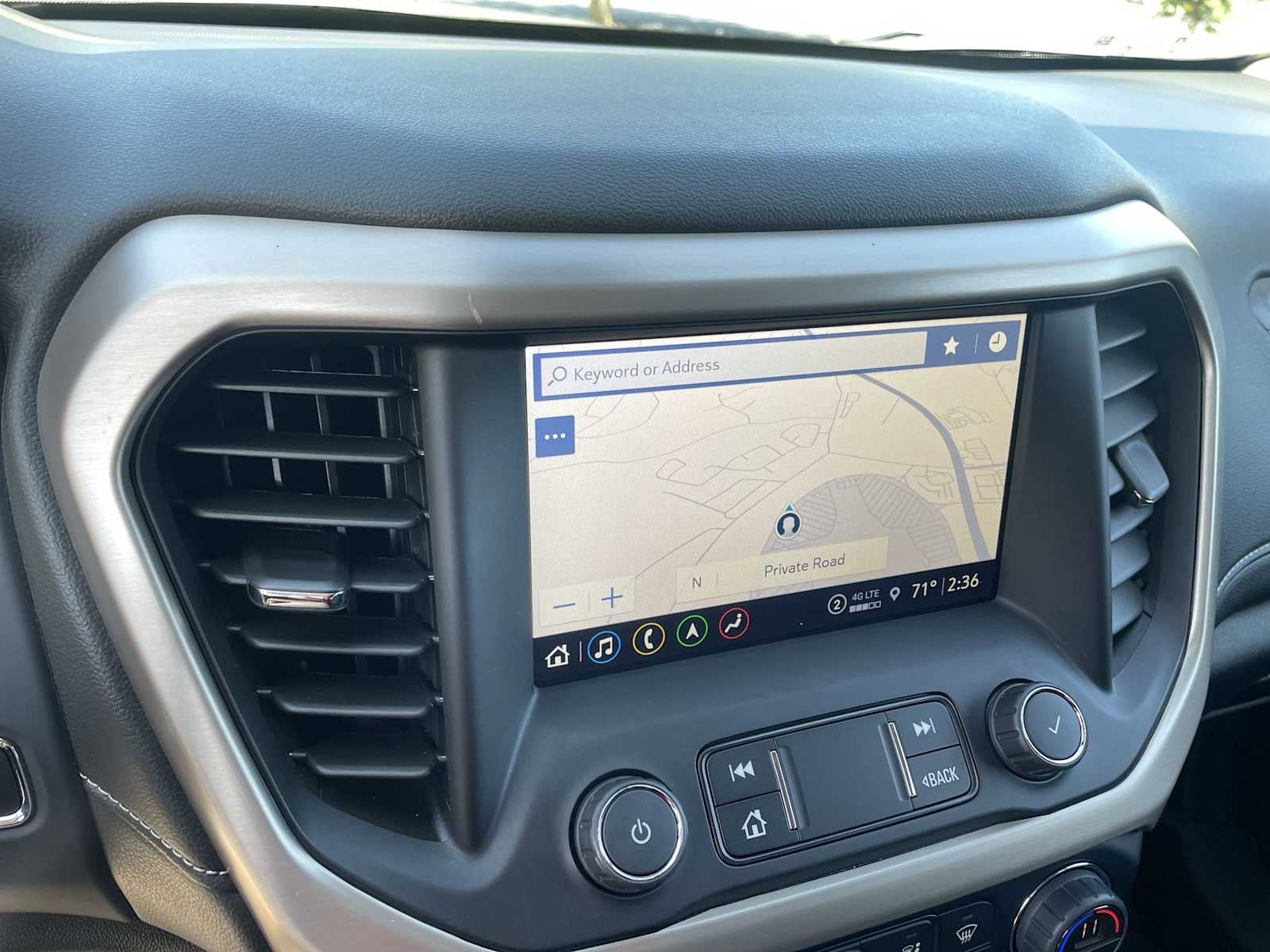 2022 GMC Acadia Denali