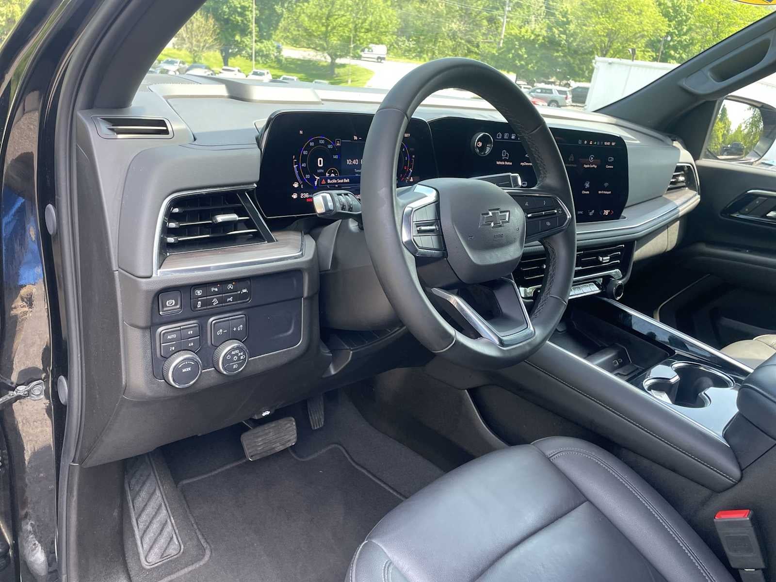 2025 Chevrolet Suburban Z71