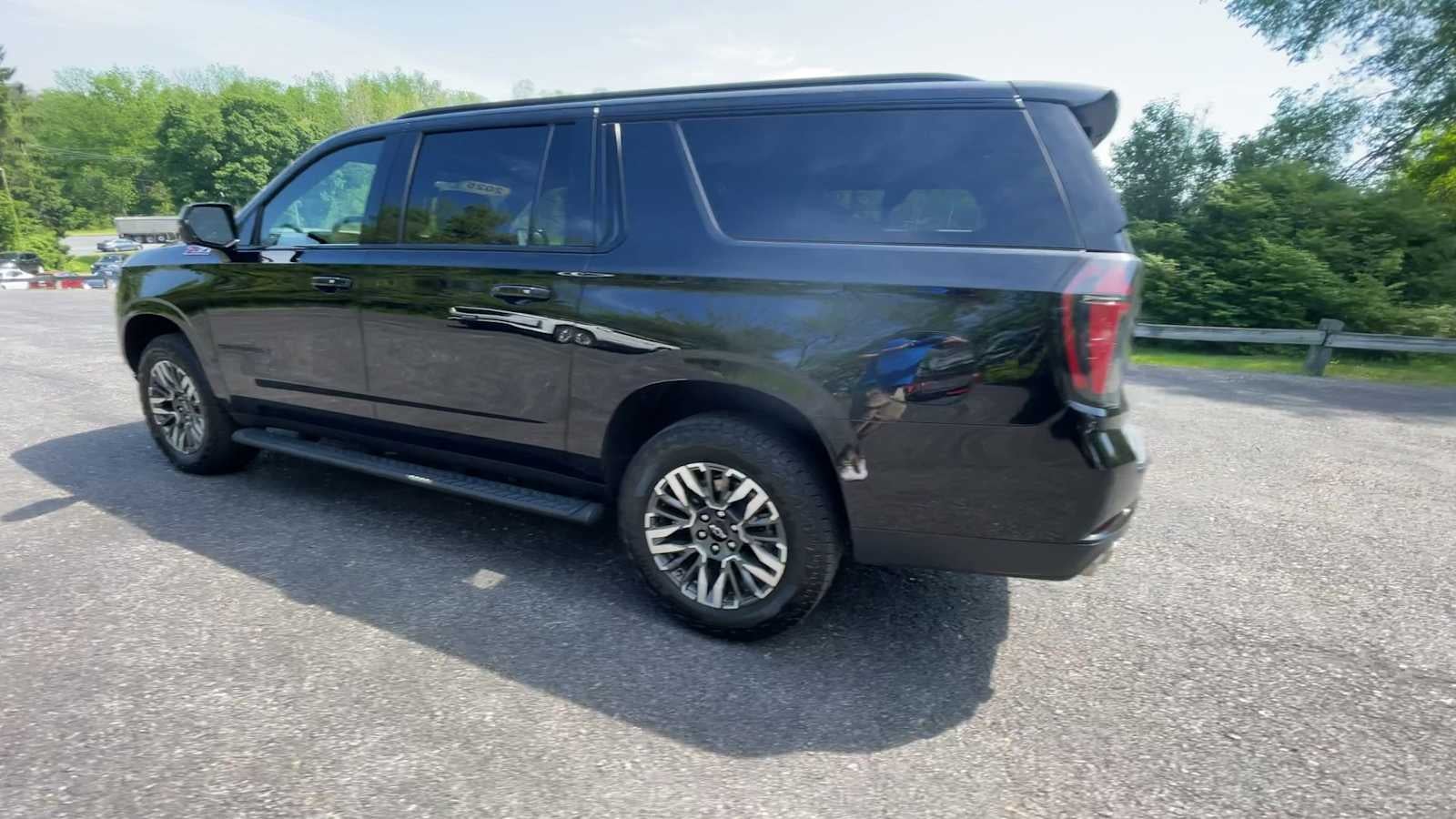 2025 Chevrolet Suburban Z71