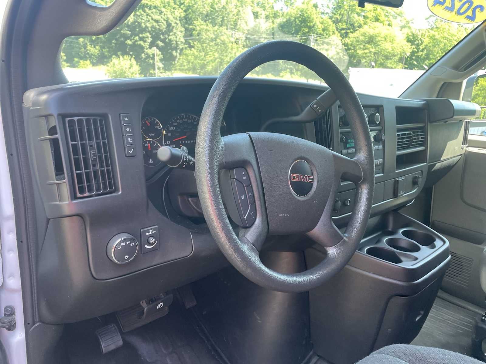 2024 GMC Savana Cargo 2500 Work Van
