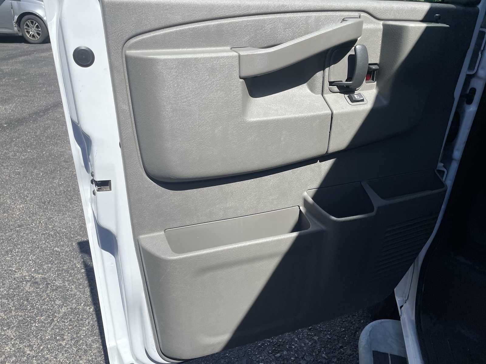 2024 GMC Savana Cargo 2500 Work Van