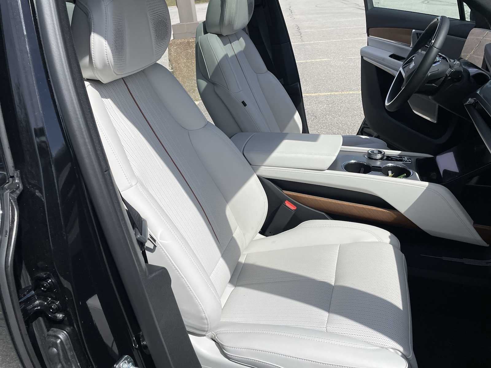 2026 Cadillac VISTIQ Luxury