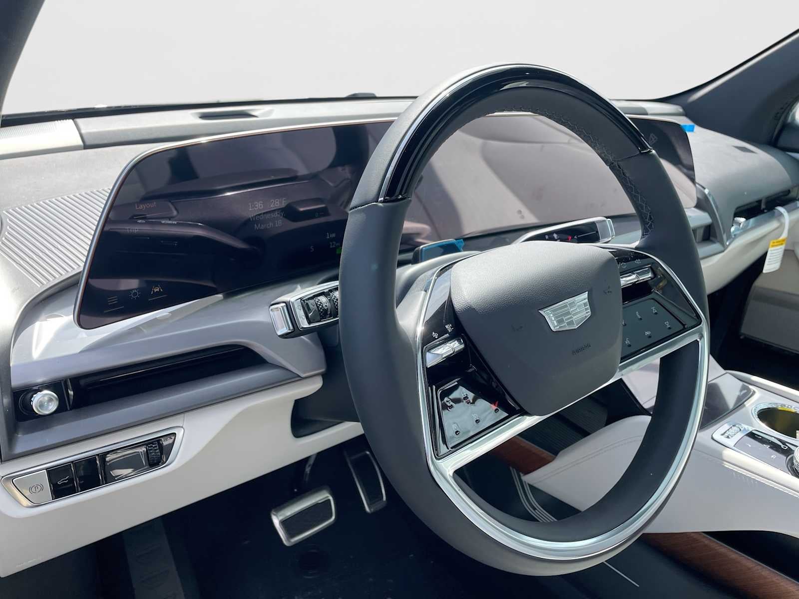 2026 Cadillac VISTIQ Luxury