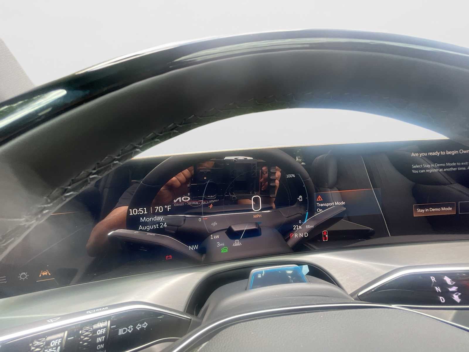 2027 Cadillac VISTIQ Sport