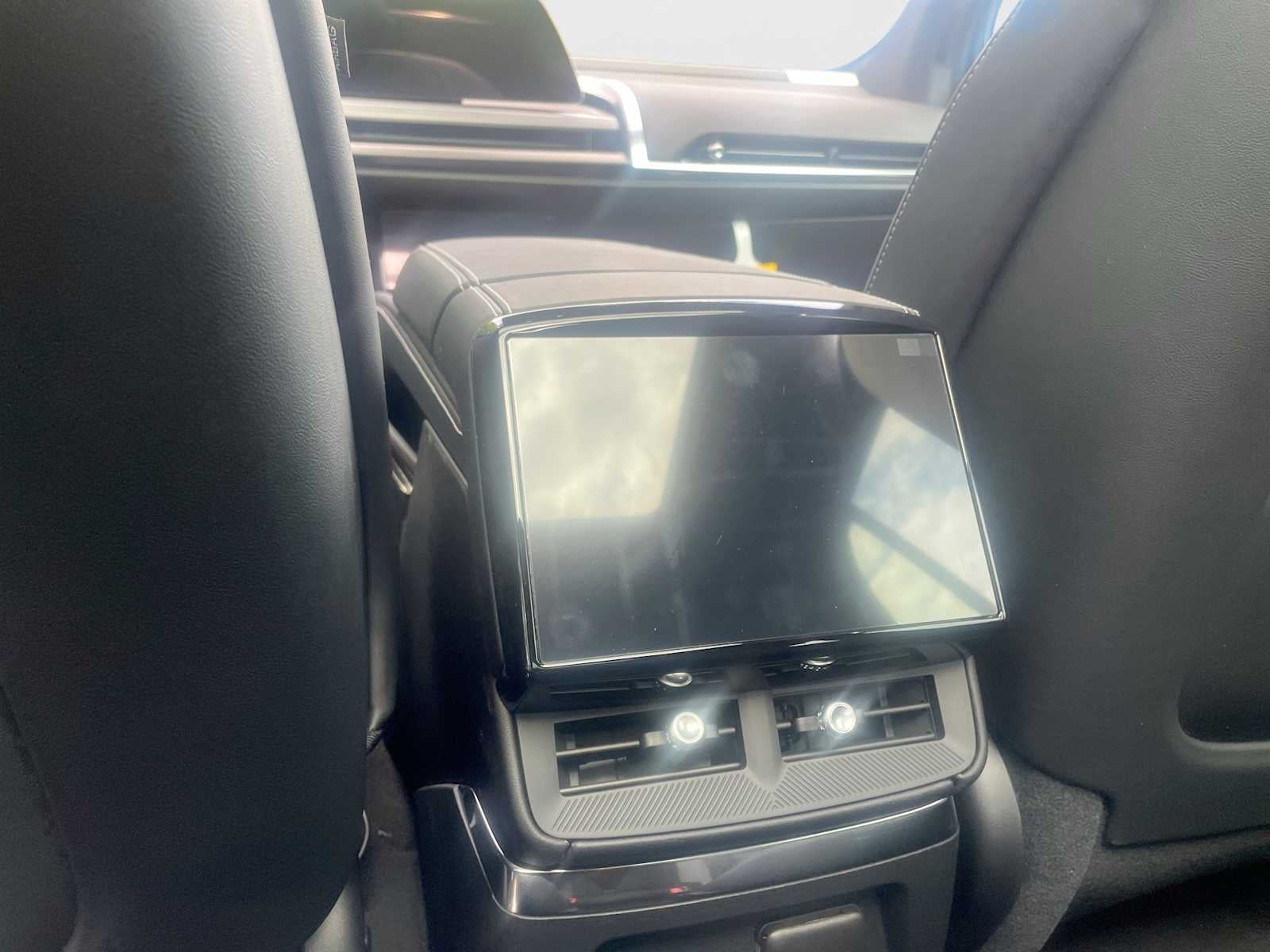 2027 Cadillac VISTIQ Sport