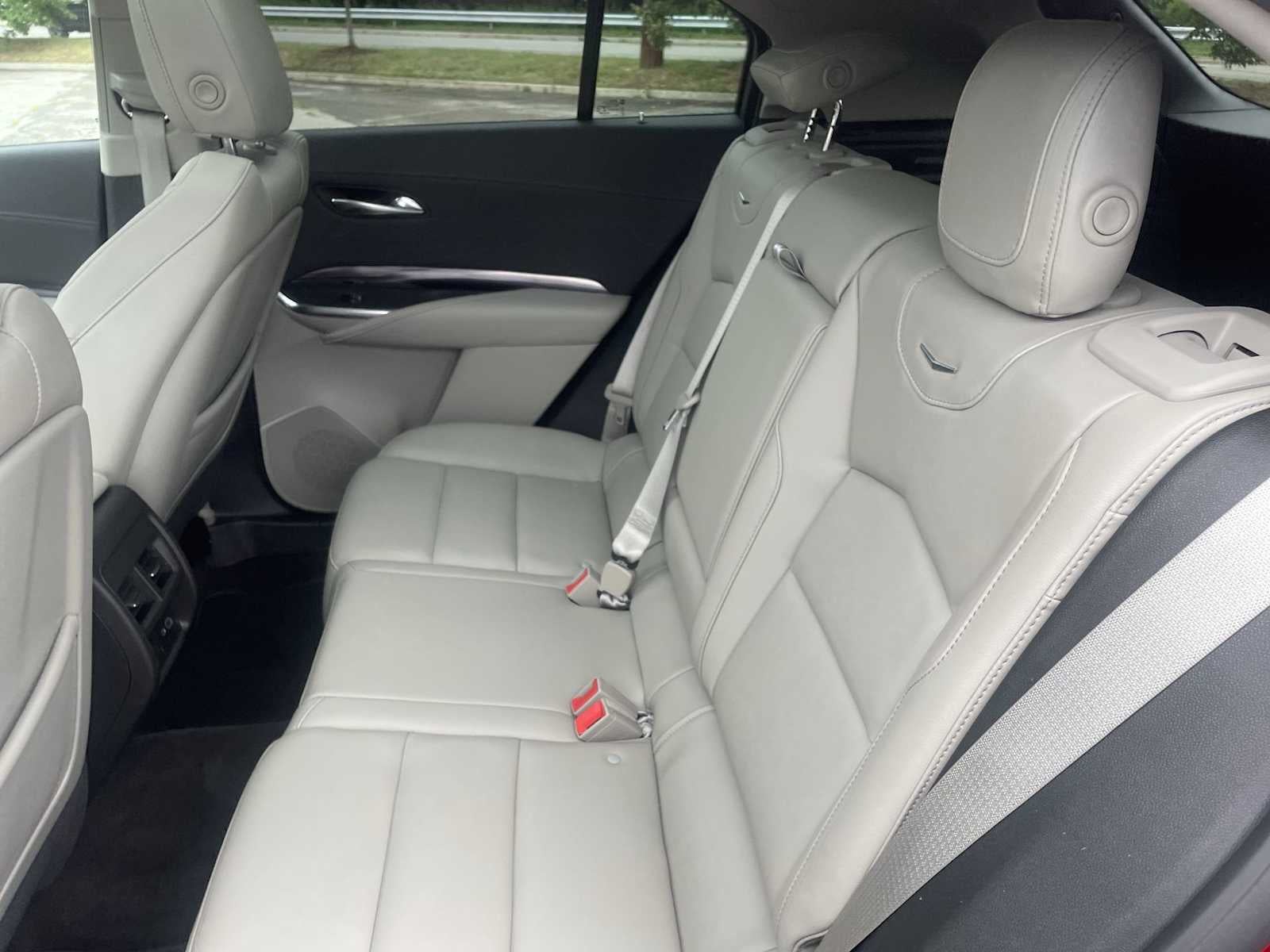 2023 Cadillac XT4 AWD Luxury
