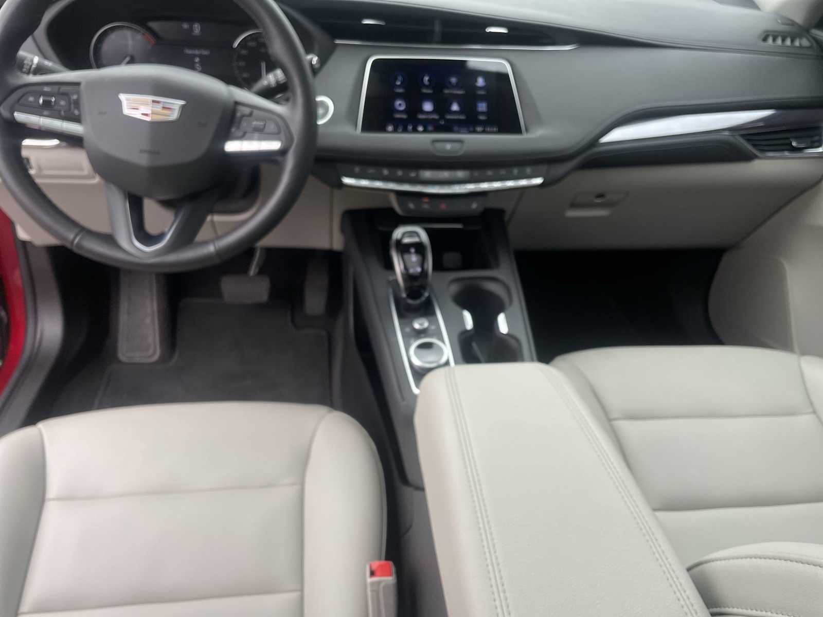 2023 Cadillac XT4 AWD Luxury
