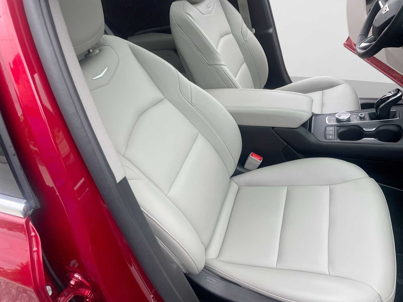 2023 Cadillac XT4 AWD Luxury