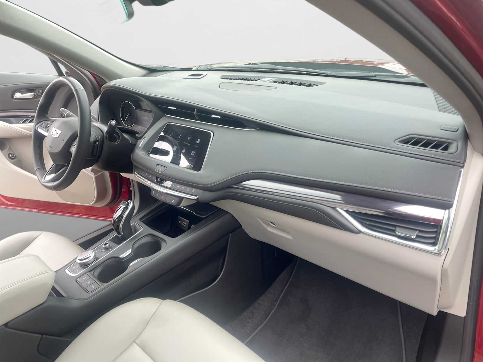 2023 Cadillac XT4 AWD Luxury