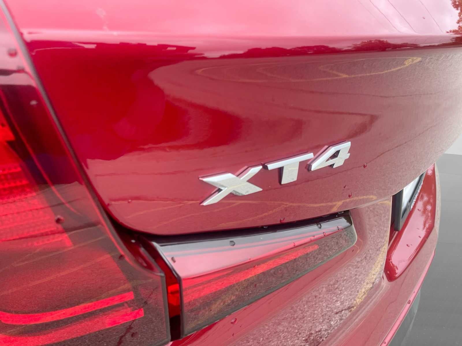 2023 Cadillac XT4 AWD Luxury