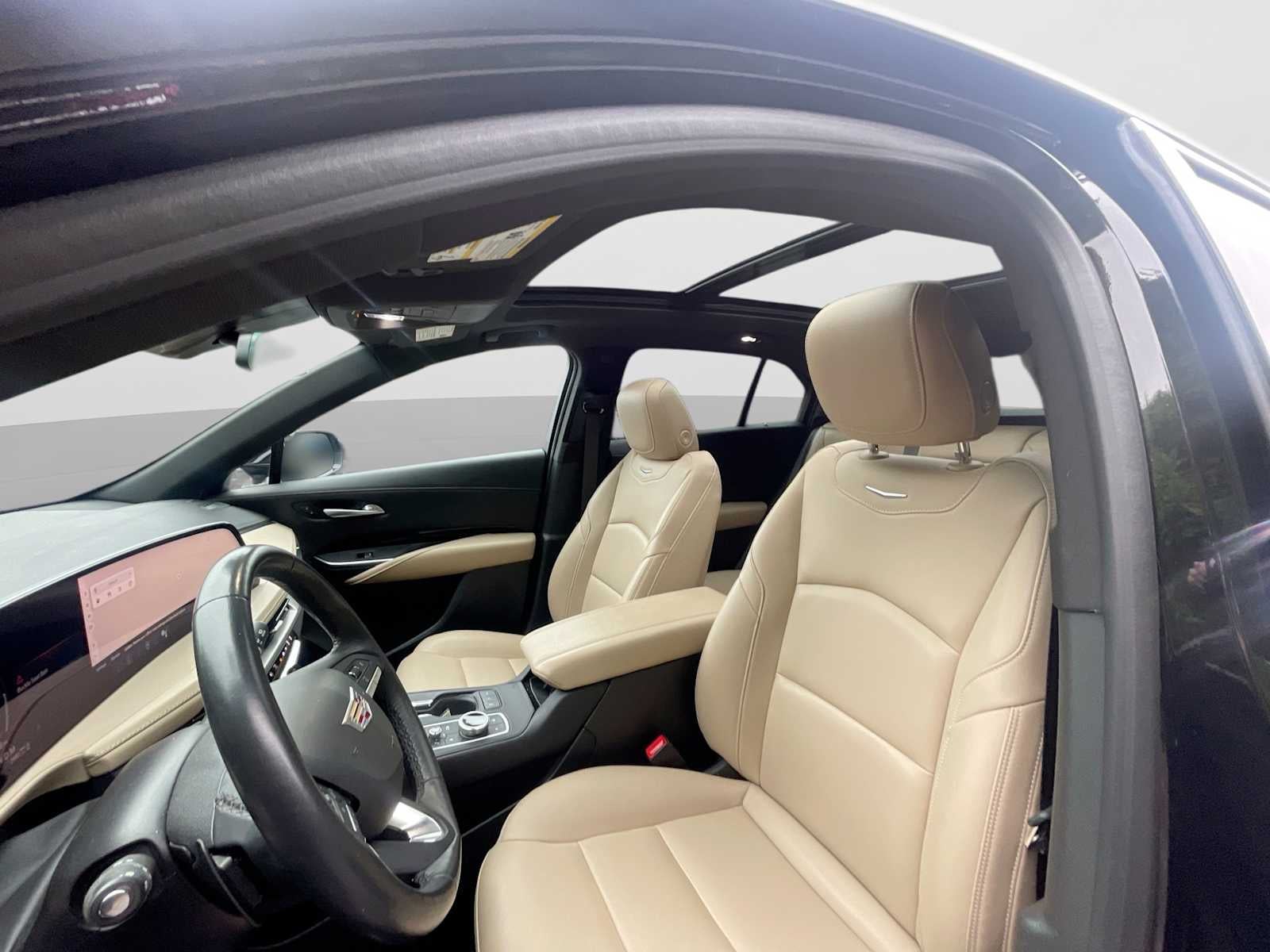 2024 Cadillac XT4 Luxury