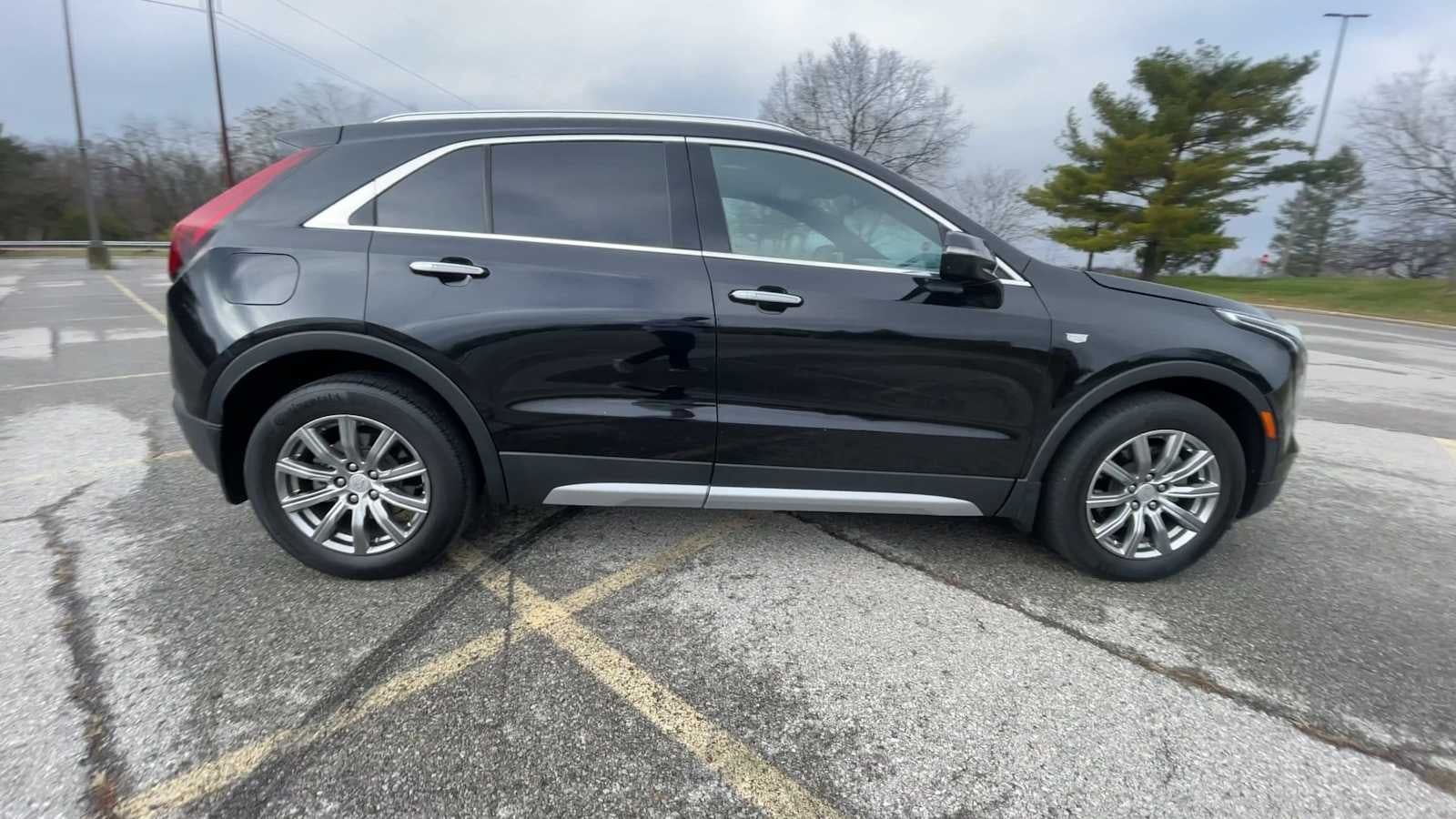 2021 Cadillac XT4 Premium Luxury