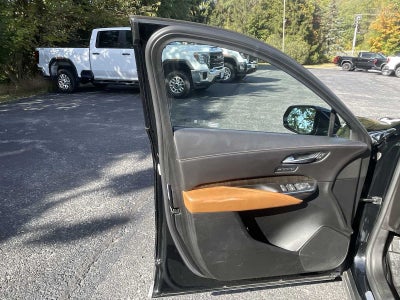 2021 Cadillac XT4 Premium Luxury