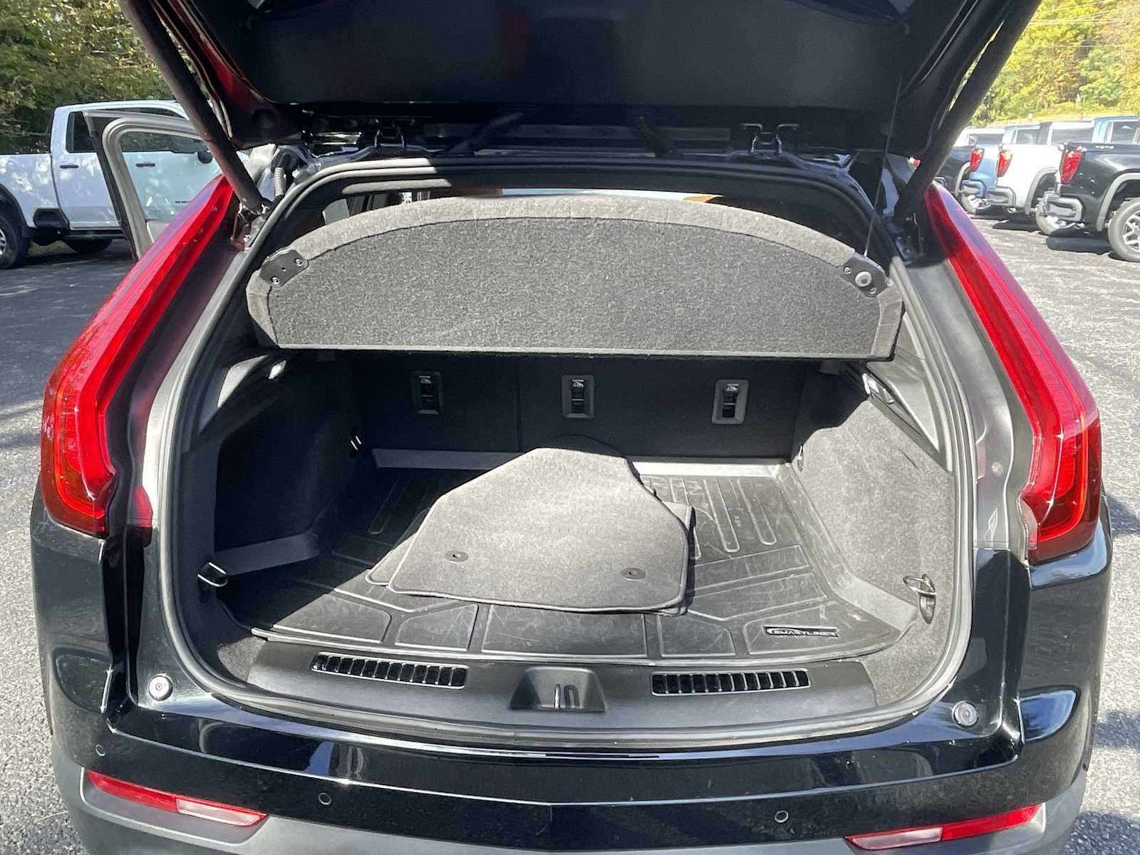 2021 Cadillac XT4 Premium Luxury