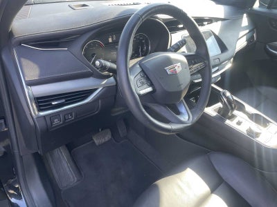 2023 Cadillac XT4 Premium Luxury