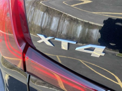 2023 Cadillac XT4 Premium Luxury