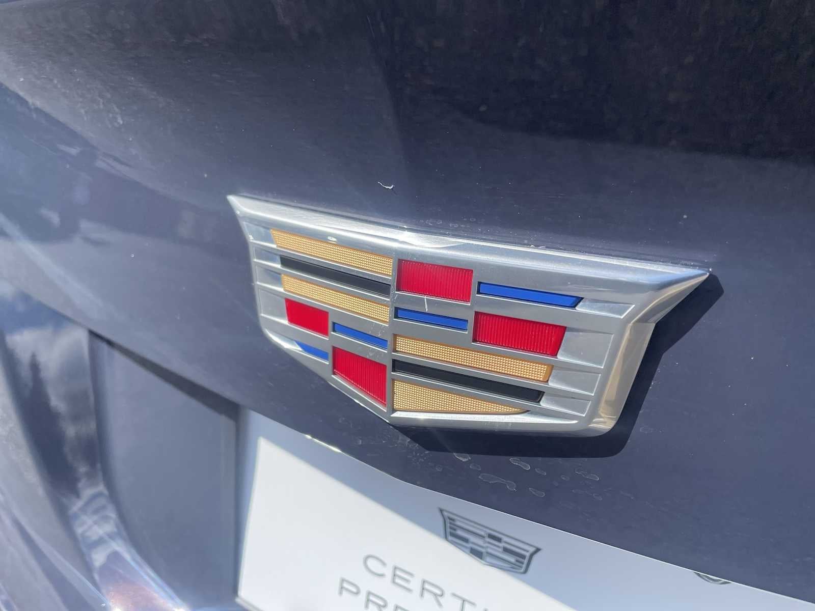 2025 Cadillac XT4 Premium Luxury