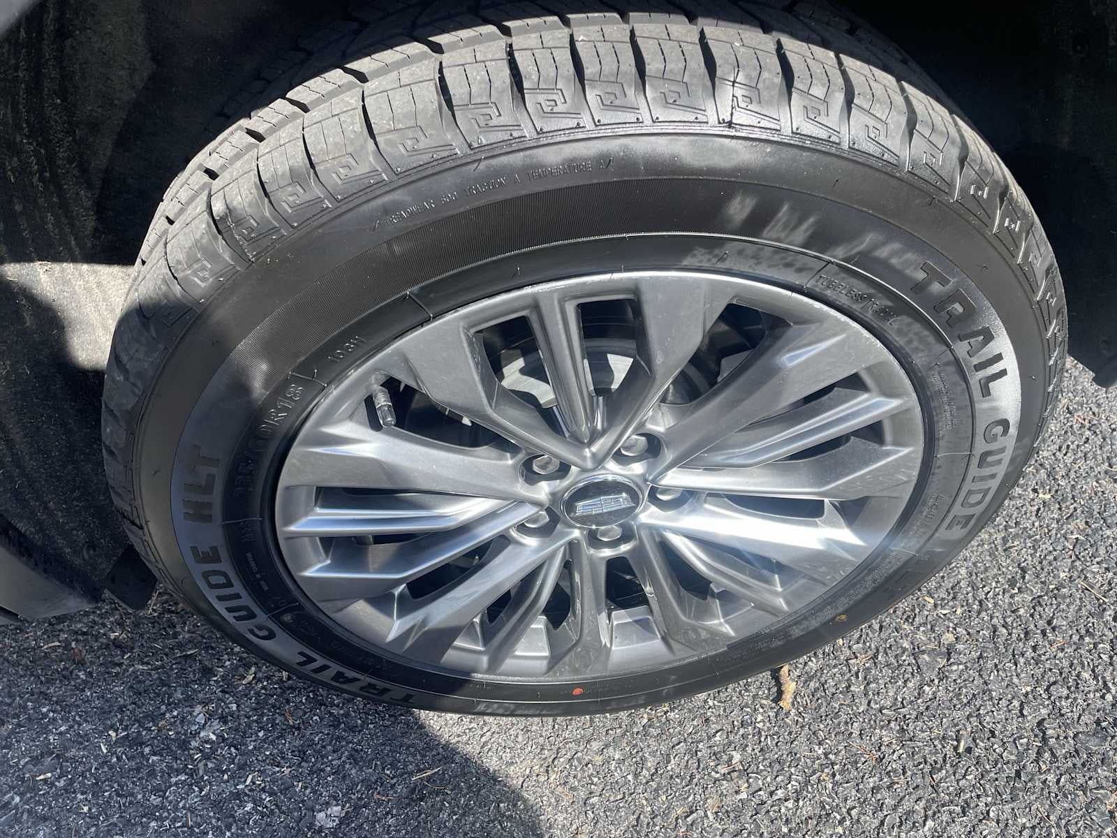 2025 Cadillac XT4 Premium Luxury