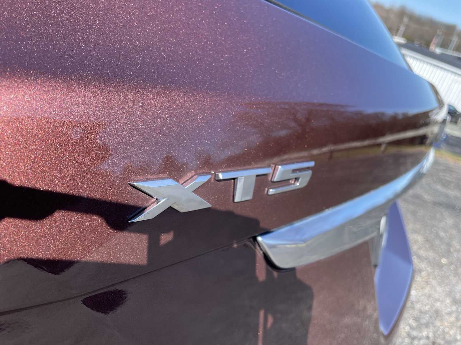 2022 Cadillac XT5 Premium Luxury