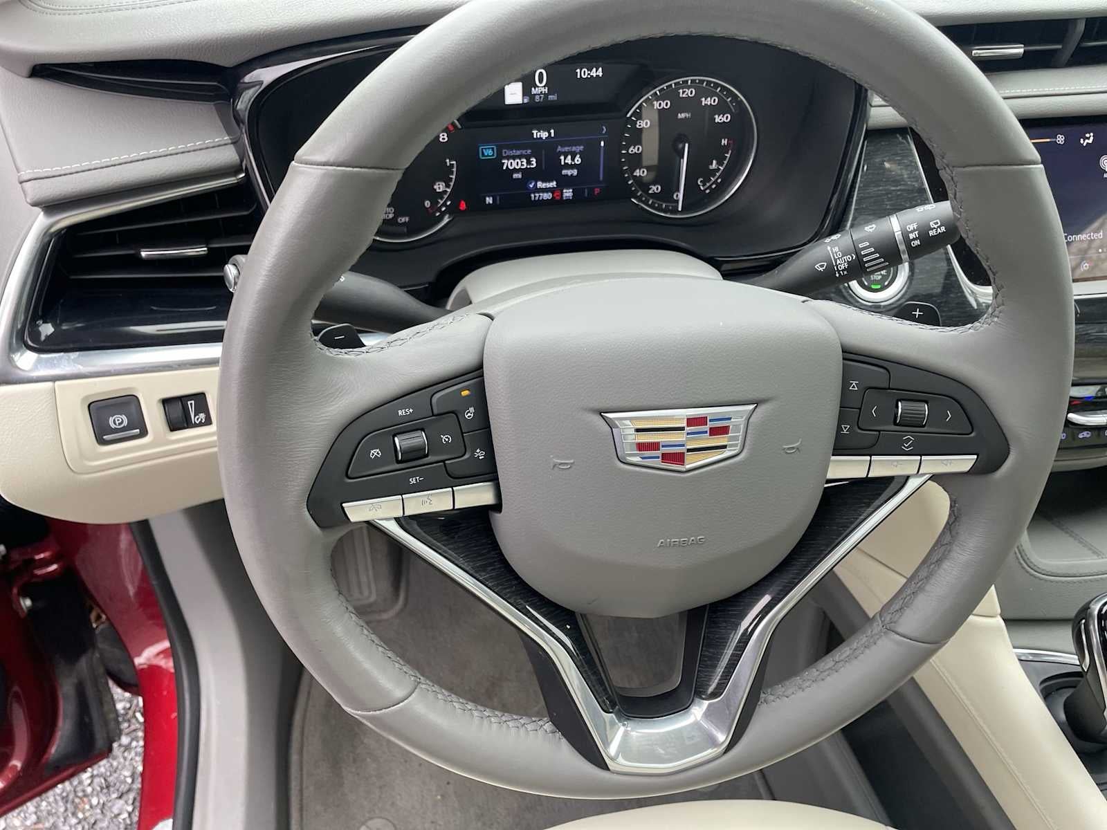 2022 Cadillac XT6 Premium Luxury