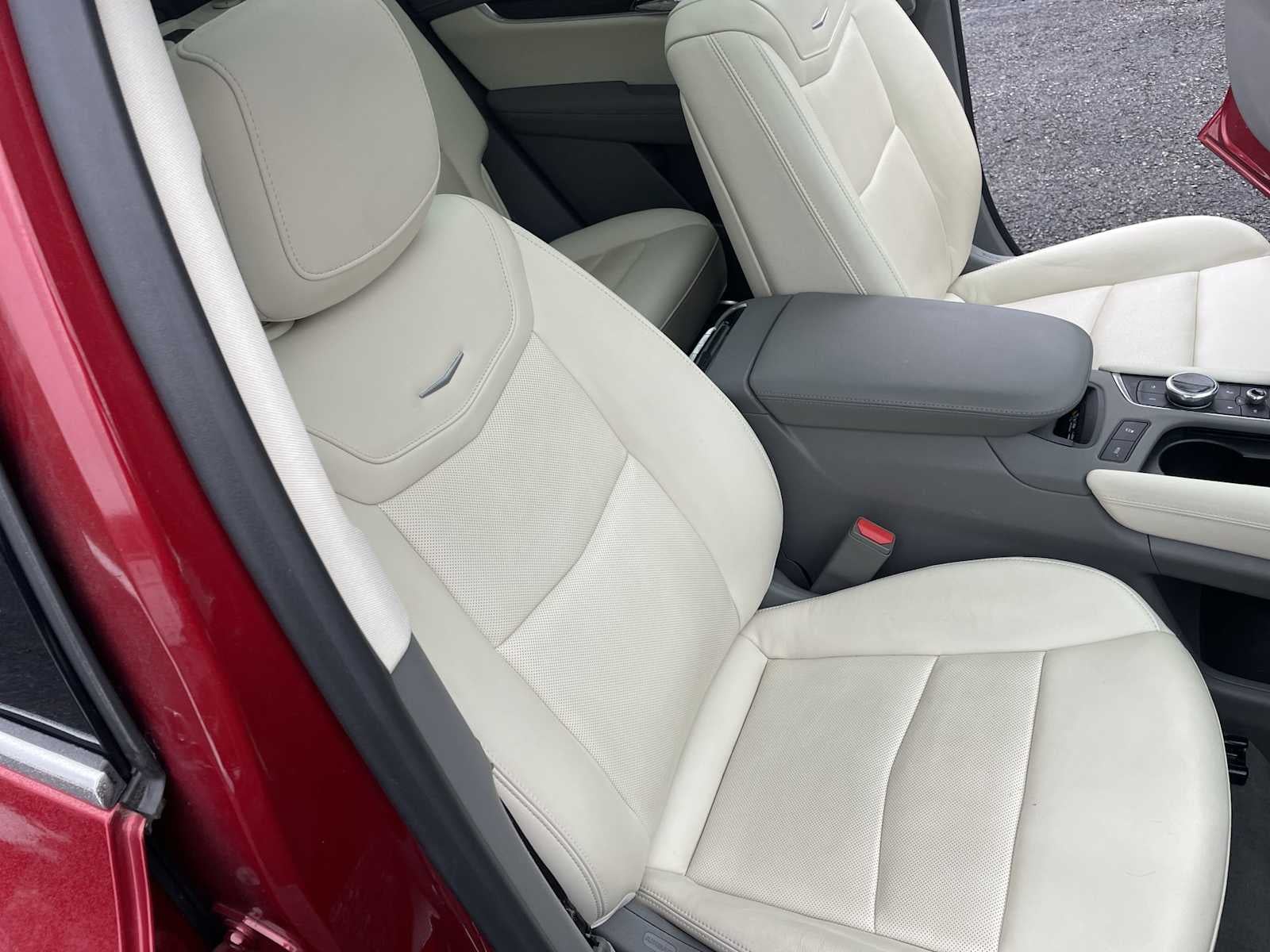 2022 Cadillac XT6 Premium Luxury