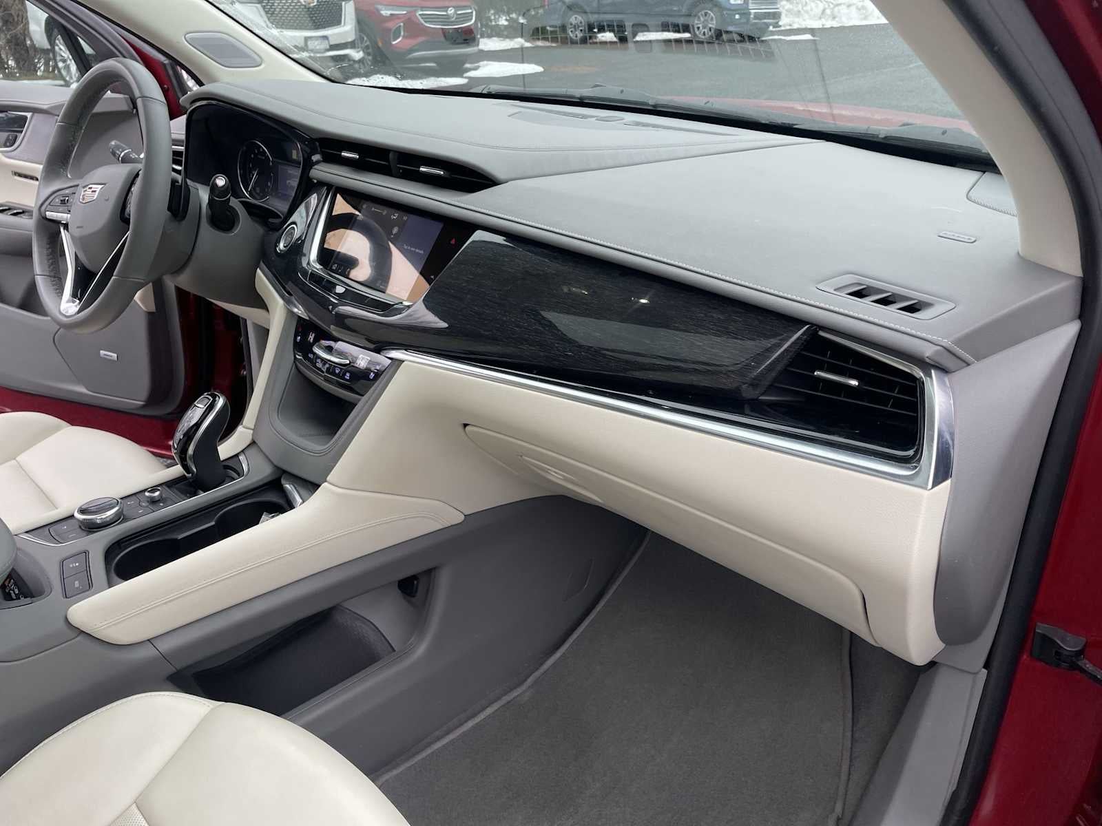 2022 Cadillac XT6 Premium Luxury