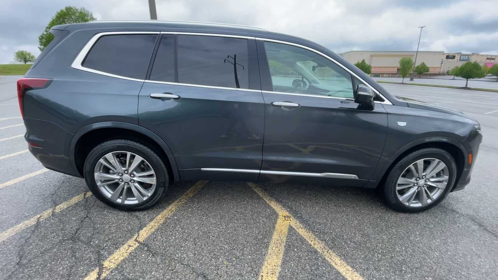 2023 Cadillac XT6 Premium Luxury