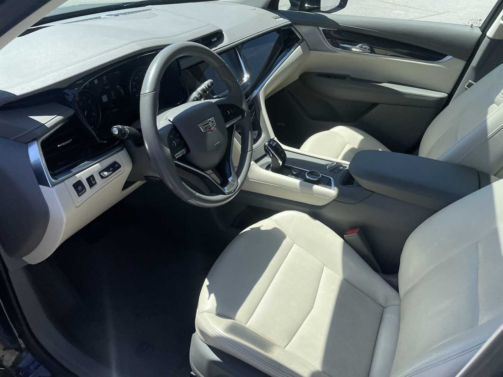2022 Cadillac XT6 Premium Luxury