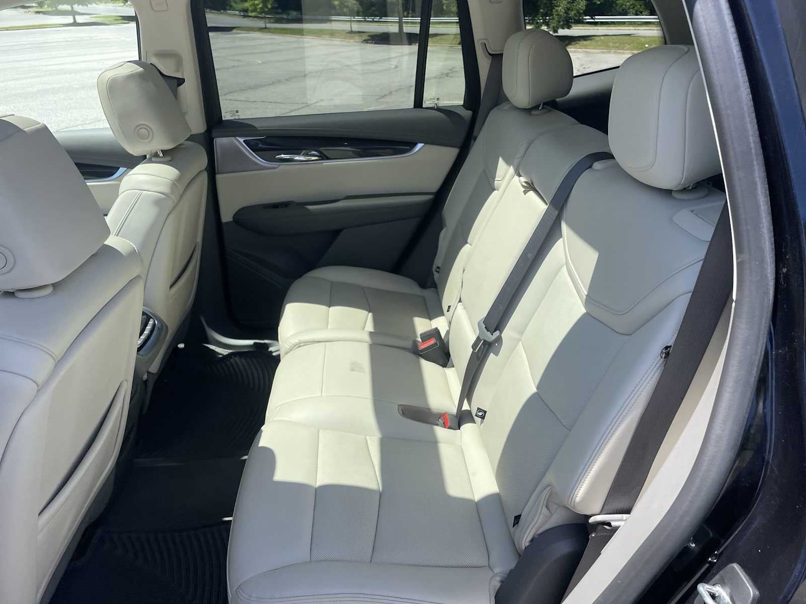 2022 Cadillac XT6 Premium Luxury