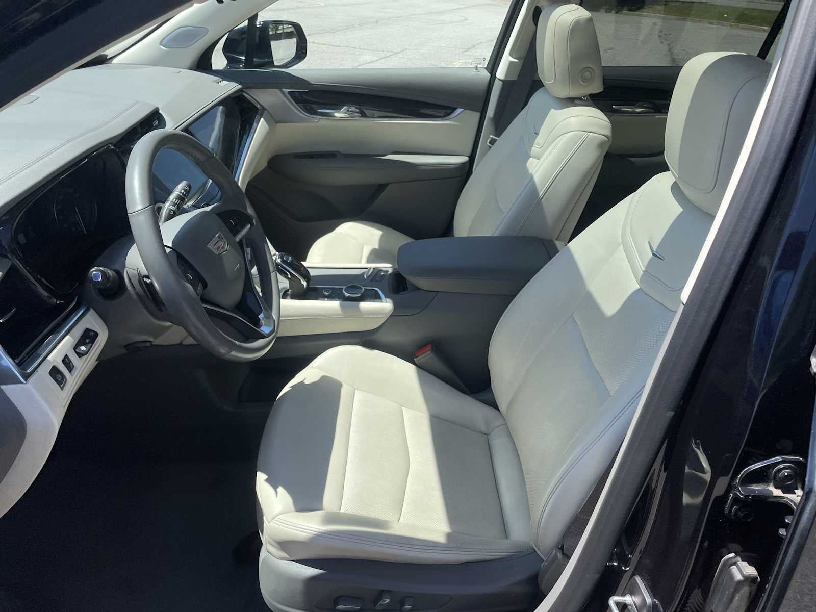 2022 Cadillac XT6 Premium Luxury