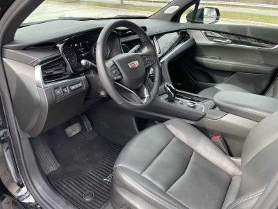 2025 Cadillac XT6 Premium Luxury