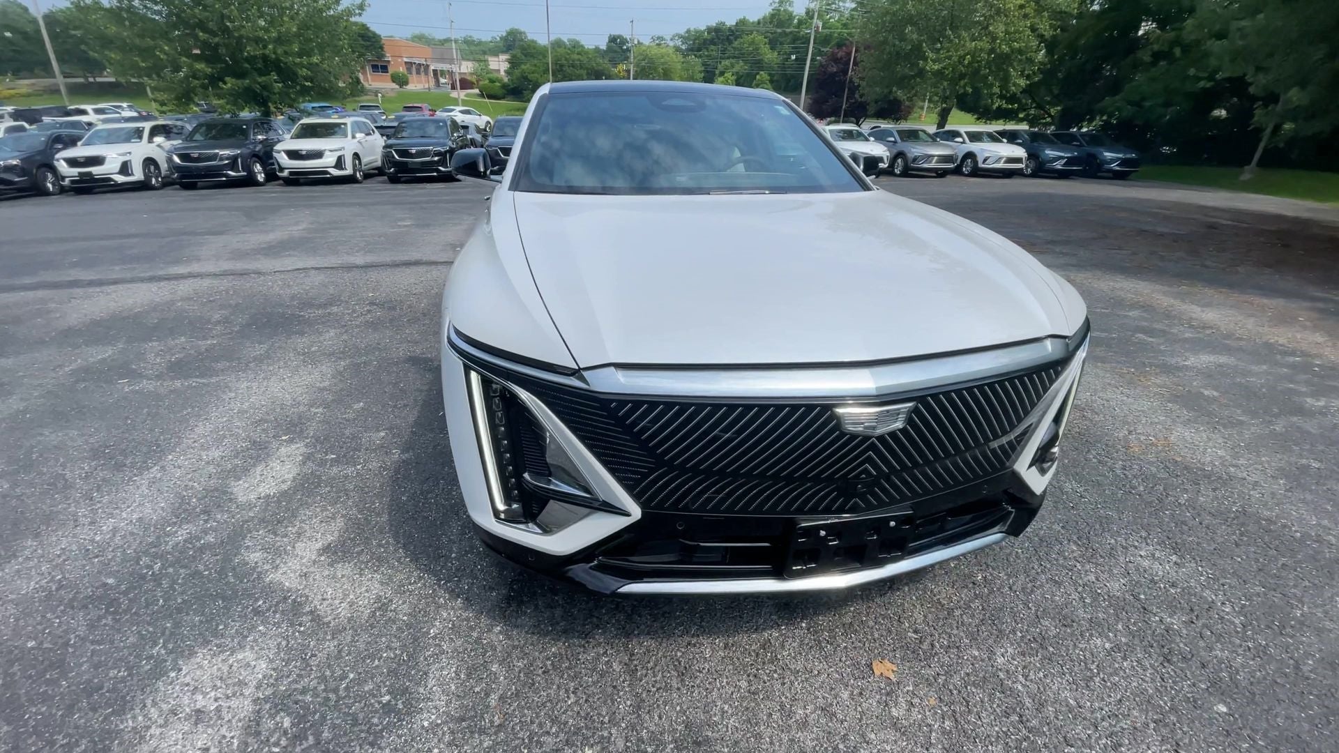 2025 Cadillac LYRIQ Luxury 1