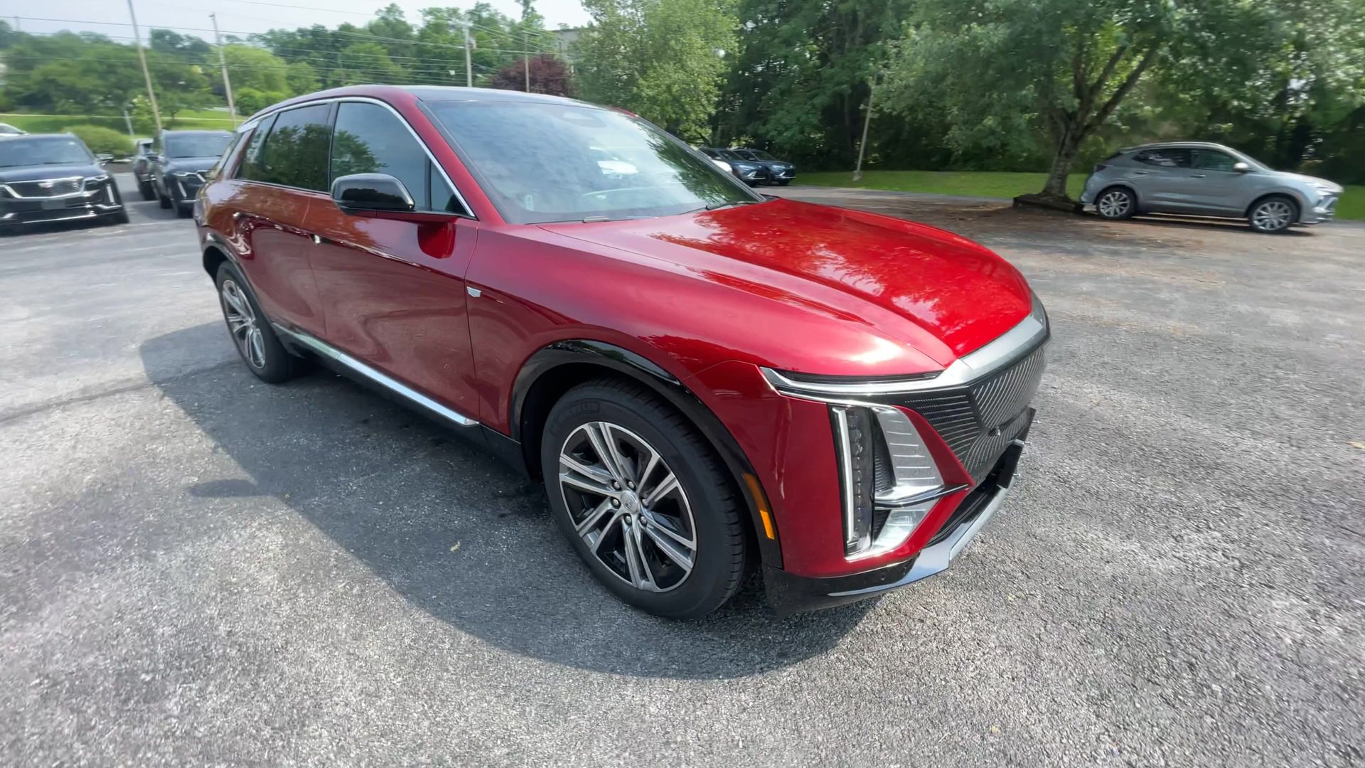 2025 Cadillac LYRIQ Luxury 1