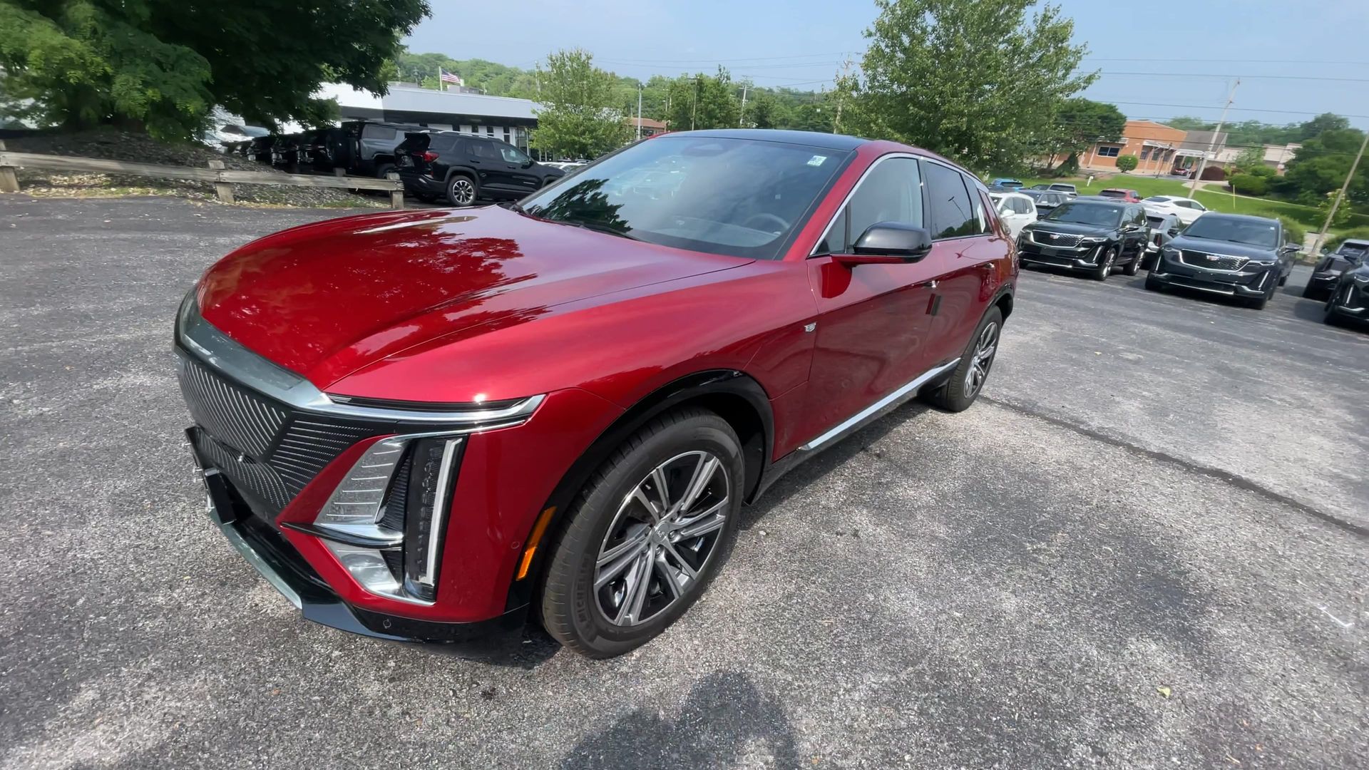 2025 Cadillac LYRIQ Luxury 1