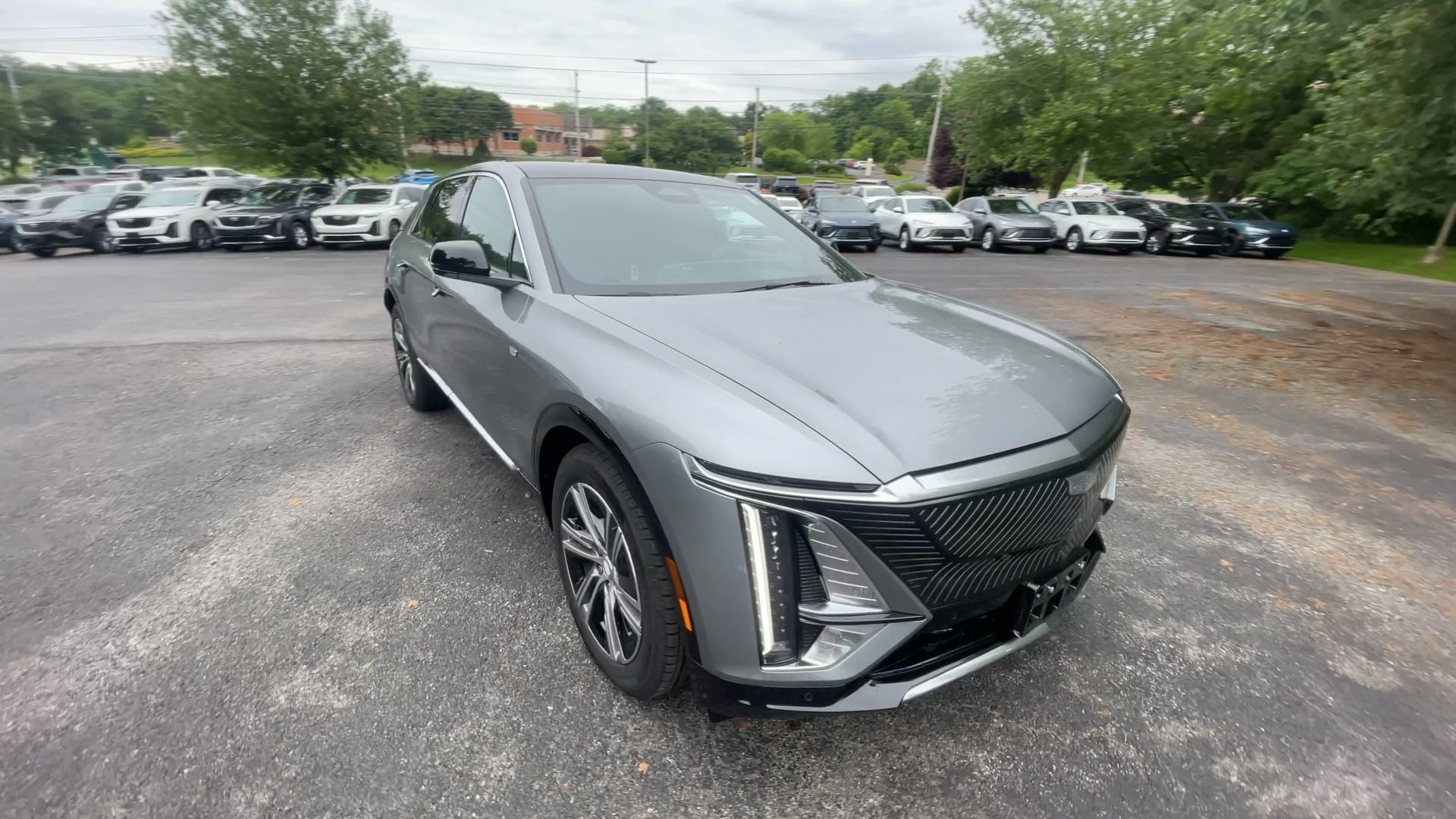 2025 Cadillac LYRIQ Luxury 1