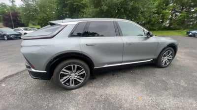 2025 Cadillac LYRIQ Luxury 1